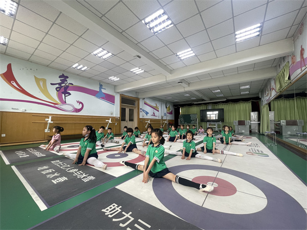 【特色社团在校园】舞韵翩跹处 童心绽芳华