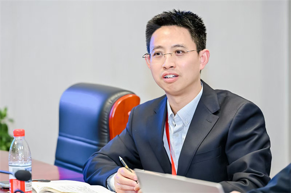 具身智能与人形机器人科技教育研讨会在京举行